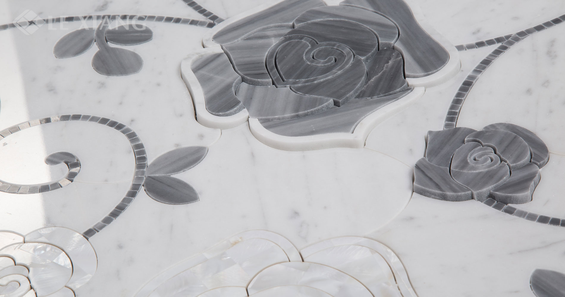 Camellia-WaterJet-Cut-Mosaic-Stone-Tile-For-Bothroom-Wall-5