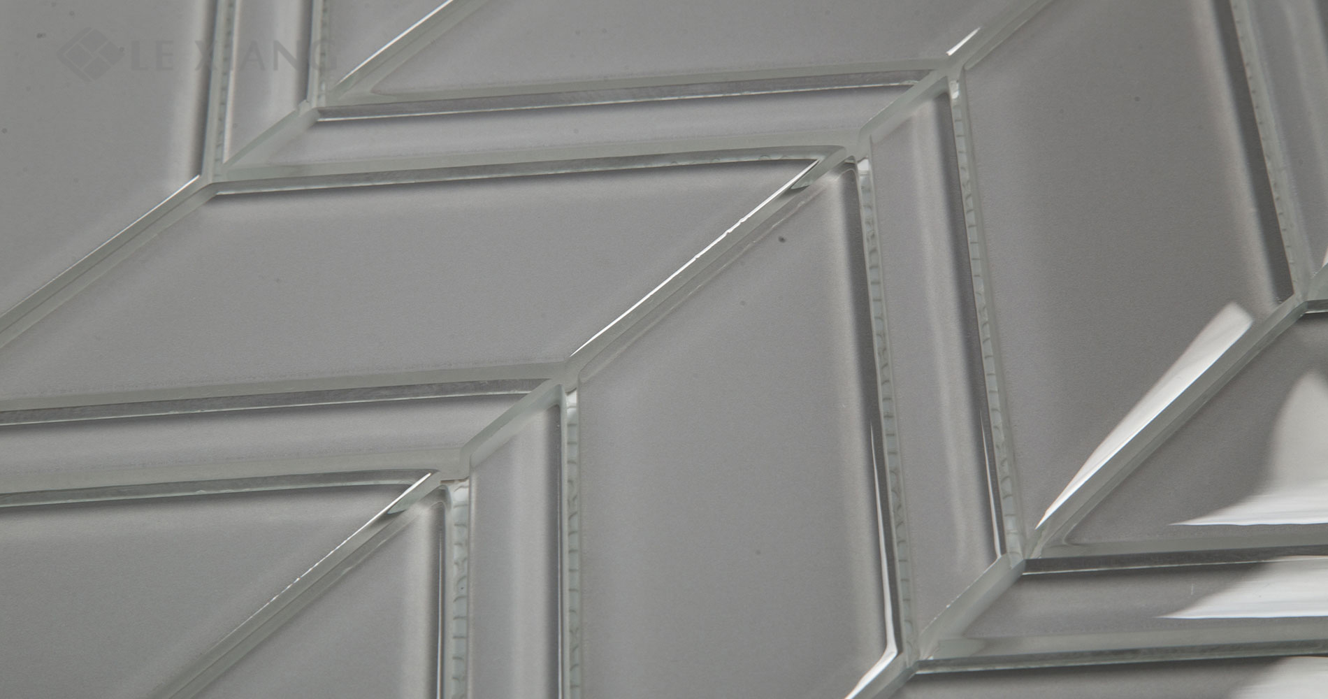 Chevron-Crystal-Glass-Mosaics-Tile-For-Kitchen-Backsplash-4